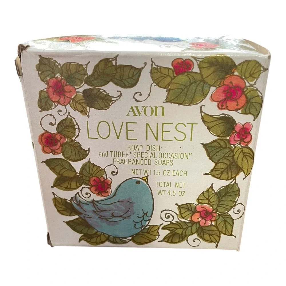 Avon Love Nest Bath Set 3 Special Occasion Fragranced Bird Soaps & Glass Dish